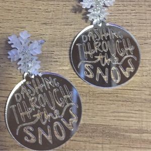 Christmas Dashing through the snow post earrings